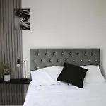 3 Bedroom House Close To Centre Free Parking Prázdninový dům