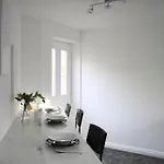 Ferienhaus 3 Bedroom House Close To Centre Free Parking