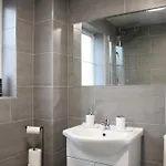 Ferienhaus 3 Bedroom House Close To Centre Free Parking Manchester