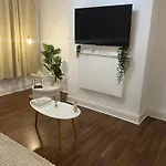Traditonal House - Etihad -games Room-free Parking *