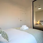 Life Top-floor 2-bed 1-bath In Ancoats Apartmán