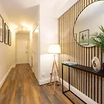 3 Bed Canal St Flat Sleeps 9 Centre Manchester