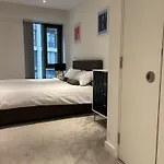 Entire Modern In Centre *