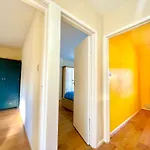 Spacious 3-bed Family Retreat With Cosy Living And Garden! Free Parking