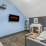 Cosy By Kammili - With Free Parking, Near Centre *