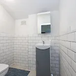 Modern 3br Sleeps 7 Fast Wifi Perfect For Long