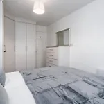 Cozy 2 Bed - Unlimited Wi-fi - Free Parking - Sleeps 6 - By Old Trafford * Manchester