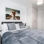 Appartement Cozy 2 Bed - Unlimited Wi-fi - Free Parking - Sleeps 6 - By Old Trafford Manchester