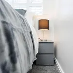 Cozy 2 Bed - Ideal For Long Stays, Relocators & Contractors - Free Parking - Sleeps 2 - By Old Trafford & Salford Manchester