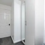 Cozy 2 Bed - Ideal For Long Stays, Relocators & Contractors - Free Parking - Sleeps 2 - By Old Trafford & Salford Apartment