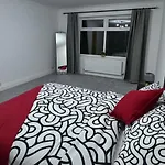 Hébergement de vacances Oasis - Spacious 5 Bedroom House *