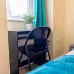 شقة Premium 2Br Retreat For Long Stays مانشستر