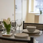 Premium 2Br Retreat For Long Stays * مانشستر