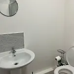 Modern 2br Retreat For Business & Comfort Apartament