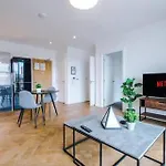 Hilltop Serviced - Ancoats Apartmán *