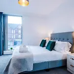 Hilltop Serviced - Ancoats Apartmán