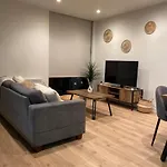 Apartmán Bohemian With Terrace & Gym