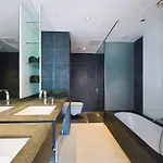 Apartment Amazing Skyline Views 3br Duplex With Free Parking