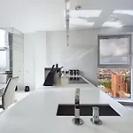 Amazing Skyline Views 3br Duplex With Free Parking Apartment *