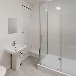 公寓 3br, Song Lyrics Theme, Self Check-in 曼彻斯特