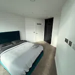 3bed Sleeps 6 - With Wifi