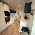 3bed Sleeps 6 - With Wifi * Μάντσεστερ