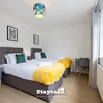 Tatil Evi Spacious Cosy Cove With Large Driveway And Garden *