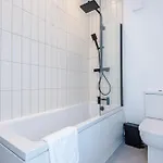 Hébergement de vacances Newly Renovated 5 Bedroom Home-manchester Manchester