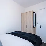 New!- Gorton Place By Greenstay Serviced - 4 Bed 3 Bath House In - Free Parking - Fast 250 Mbps Wi-fi - Ideal For Contractors, Business Travellers & Relocations - Close To Centre, Airport, Etihad Stadium - Long Wel Дом отдыха *