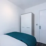 New!- Gorton Place By Greenstay Serviced - 4 Bed 3 Bath House In - Free Parking - Fast 250 Mbps Wi-fi - Ideal For Contractors, Business Travellers & Relocations - Close To Centre, Airport, Etihad Stadium - Long Wel Дом отдыха