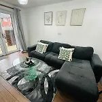 Apartment The Grounded Pearl