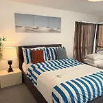 Luxury - Pick A - Free Parking & Kitchen Access, Near Etihad Stadium, The Coop Live & Piccadilly Station, *