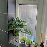 Apartment Luxury Spacious 4 Bedroom House - Free Parking - 5 Mins From Centre Manchester