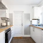 Winslow House- Close To Coop Etihad & Free Parking Prázdninový dům Manchester