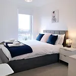 Lets Sa I 2bed 2bath L Waterfront L Private Balcony I Relaxing Retreat I Great Location * Manchester