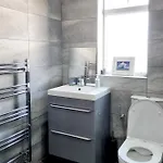 Cowesby Co-living - Private Self-cater Manchester