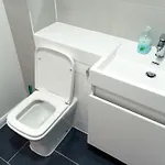 Spacious 2 Bed Flat, Free Parking, Close To Town * 曼彻斯特