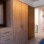 Spacious 2 Bed Flat, Free Parking, Close To Town 公寓