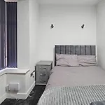 بيت للعطل Beresford Co-living - Private Self-cater *