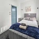 Beresford Co-living - Private Self-cater بيت للعطل