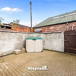 Monton Co-living - Private Self-cater Konukevi Manchester