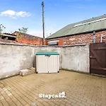 Monton Co-living - Private Self-cater 3*