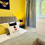 Kozy Salford 4br 9ppl 5 Mins To Centre