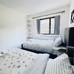 Luxury 5br With Access *