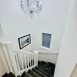 Luxury 5br With Access *