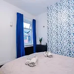 アパート Stunning 3bedroom Home, Game Room, Free Parking, Fully Stocked, Sleeps 8 *