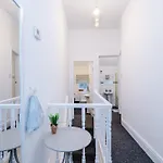 アパート Stunning 3bedroom Home, Game Room, Free Parking, Fully Stocked, Sleeps 8