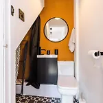 Apartmán Stunning 3 Bedroom In Stretford, Game Room, Summer House, Smart Tv, Driveway