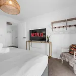 1 Bed Old Trafford Flat Rooftop Views Manchester