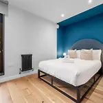 4 Bed Canal St Townhouse Free Parking Feriehus *
